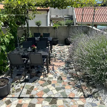 Apartment Vinse Near Rab Center