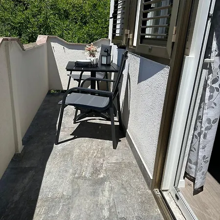 Apartment Vinse Near Rab Center