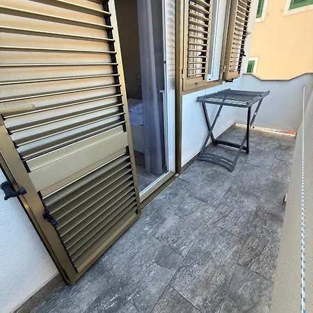 Appartamento Vinse Near Rab Center